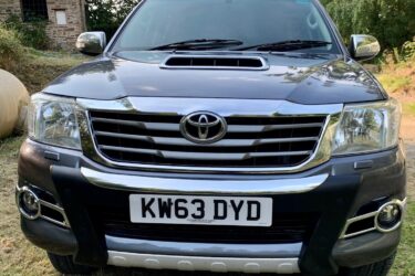 TOYOTA HILUX INVINCiBLE 3.0Litre diesel D-4D4x4DCB Auto no vat private use . Image