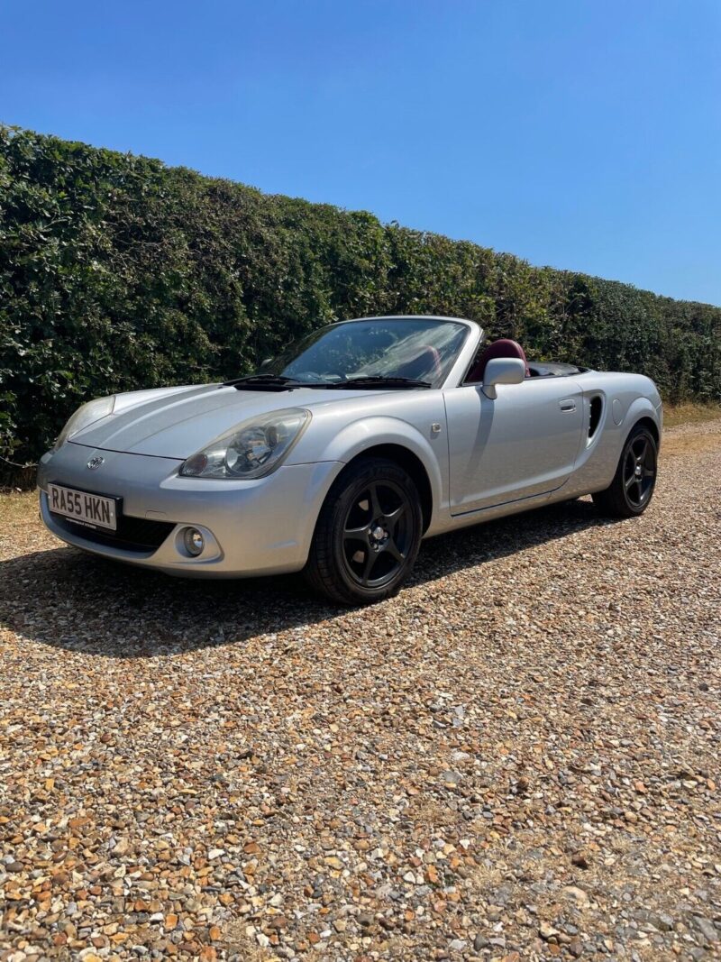 Toyota MR2 1995 VVT-i Full service history - pampered car, beautiful condition. Image