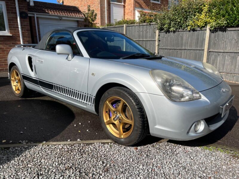 2004 Toyota MR2 1.8 VVT-i Roadster 2 Door Convertible - With Hardtop & A/C Image