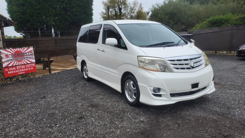 Toyota Alphard 2.4 white automatic 8 seater fresh japanese import Image