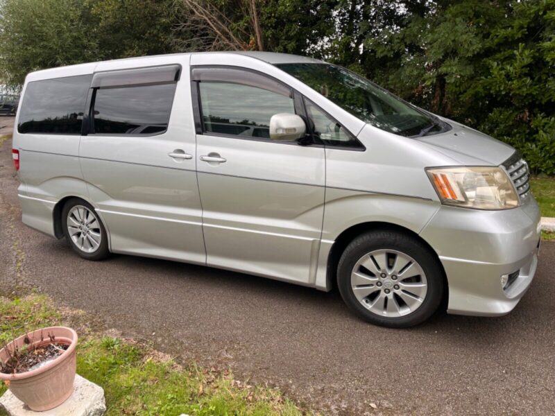 Toyota alphard Image