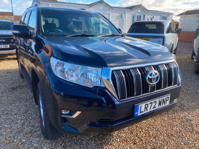 Toyota. Land cruser 2.8 D-4D 204 Active 5dr Auto 7 Seats Image