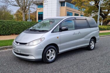 **2003 TOYOTA ESTIMA HYBRID AUTOMATIC** RARE 8 SEATER,XENONS,TWIN SLIDING DOORS Image