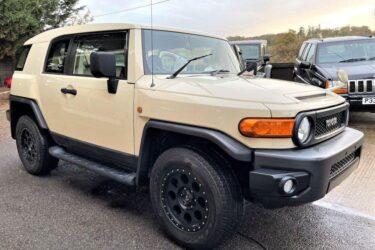 2018 18 TOYOTA FJ CRUISER 4WD Image