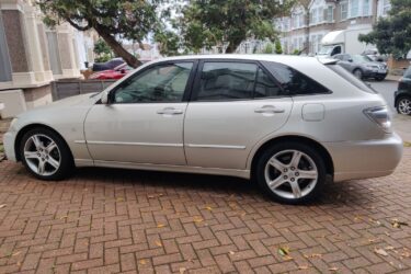 lexus is 300 sportcross low mileage 72k timing belt replaced Image