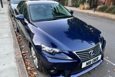 Lexus IS 300H Image