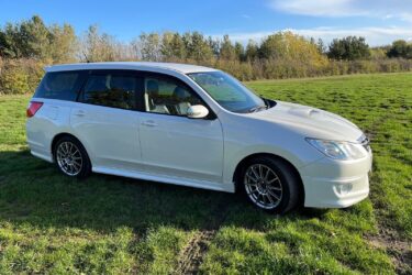 Subaru Exiga Wagon 2.0GT Turbo 4WD 7-seater, in Premium White Pearl metallic Image
