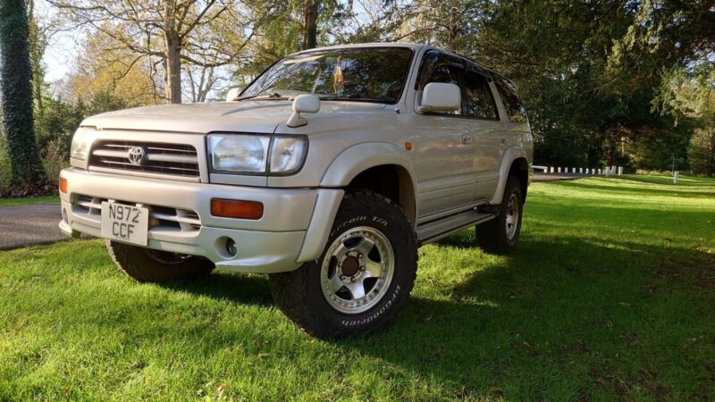 Toyota Hilux surf Image