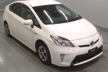 TOYOTA PRUIS HIGH SPEC 1800CC HYBRID 06/2013 GRADE 4 (58,000 MILES) Image