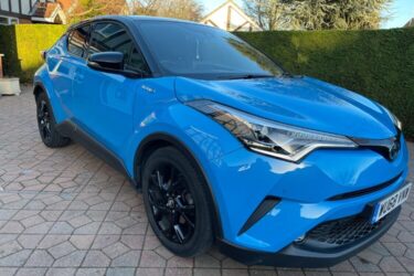 2018 68 Reg TOYOTA C-HR DYNAMIC Hybrid Leather heated seats Low warranted Miles Image