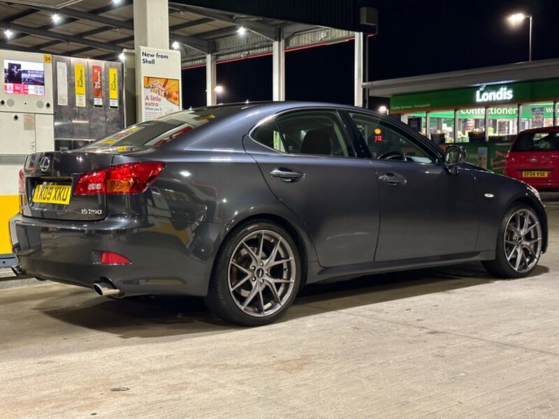 Lexus IS250 Sport Image