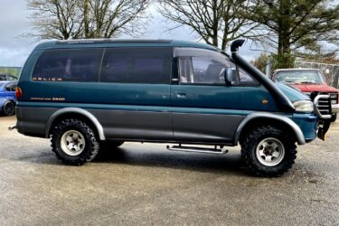 1995 Mitsubishi Delica Super Exceed LWB 4x4 auto 2.8 tdi dayvan 7 seater camper Image