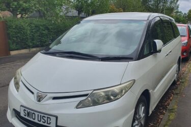 2010 Toyota Estima Aeras 2.4 Auto 7 seats automatic fully loaded reclining seats Image