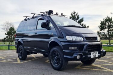Mitsubishi Delica L400 3.0 V6 Chamonix Image