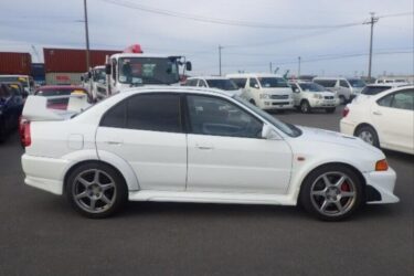 Mitsubishi Evo 5 fresh import Image