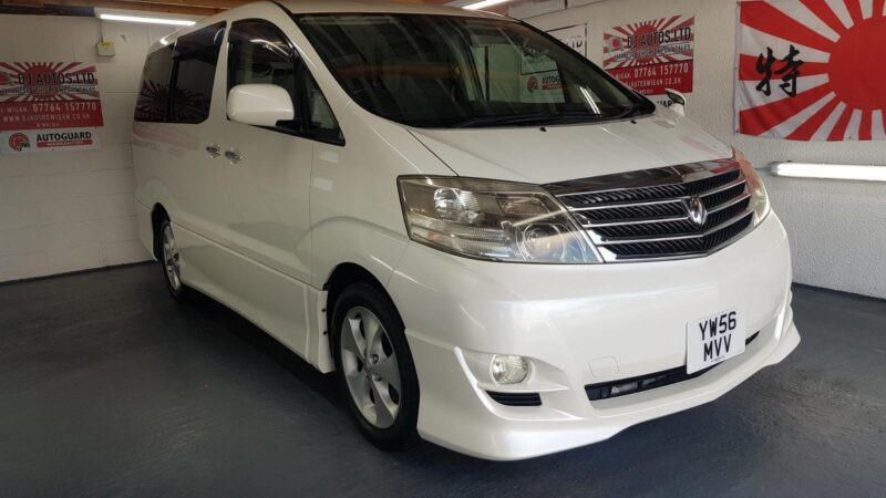 Toyota Alphard 2.4 white petrol automatic 45k 8 seater fresh japanese import 07 Image