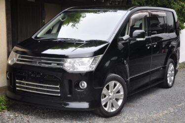 2022 Mitsubishi Delica G PREMNIM ROAR EDITION Petrol Automatic Image