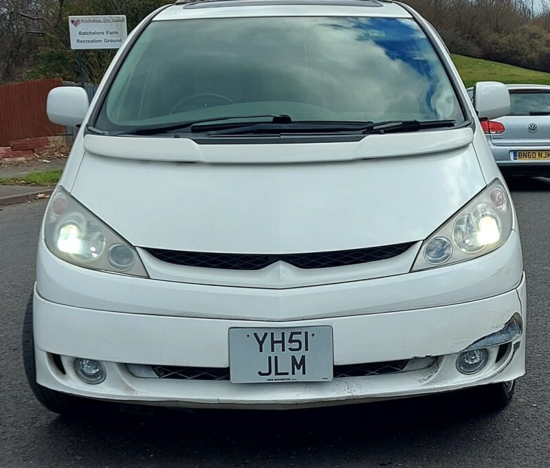 Toyota Estima 2.4 hybrid automatic Image