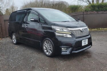 Toyota vellfire import 2.4 automatic black 7 leather seat sunroofs only 32k 2012 Image