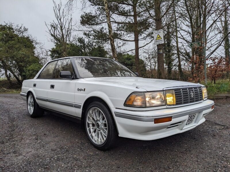 1990 Toyota Crown Royal Saloon 3.0 Image