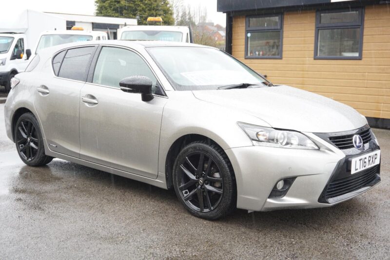 2016 Lexus CT 200h Car 1.8 ( 136bhp ) E-CVT Sport 35,000 MILES FSH Image