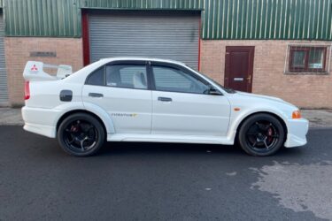 Mitsubishi Lancer Evo 5 V GSR Image