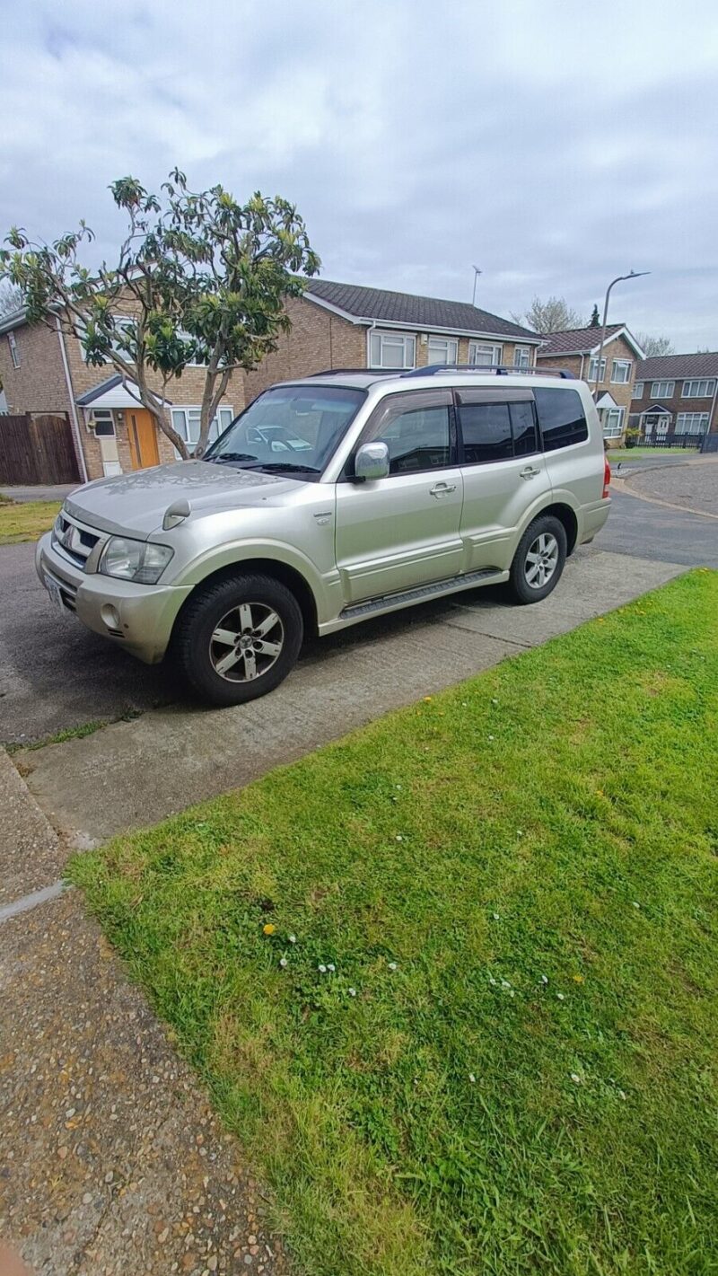Mitsubishi Pajero 3.5 V6 Super Exceed Image