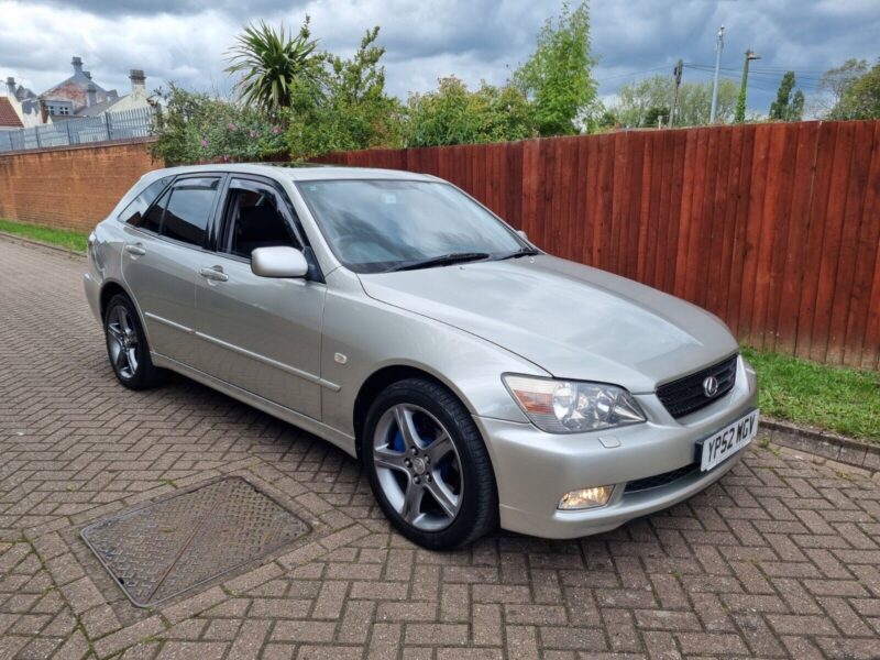 STUNNING LEXUS IS200 SPORTCROSS 6 SPEED MANUAL ***LOW MILEAGE*** Image