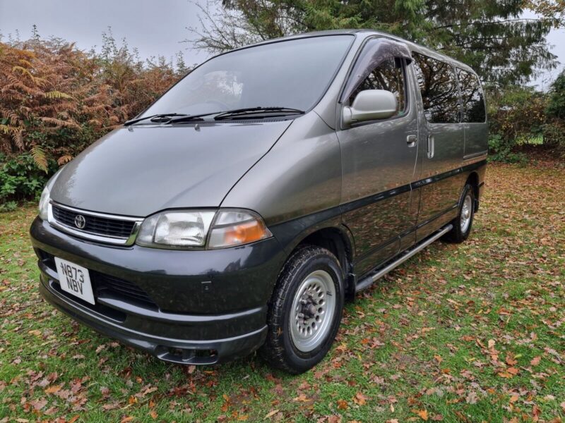 TOYOTA GRANVIA 4WD 3.0 DIESEL AUTOMATIC 7 SEATER PEOPLE CARRIER, CAMPER. Image