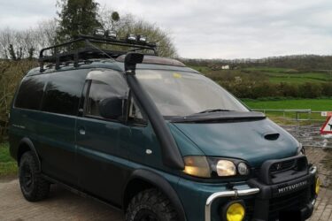 Mitsubishi Delica L400 4x4 Space Gear Super Exceed Image