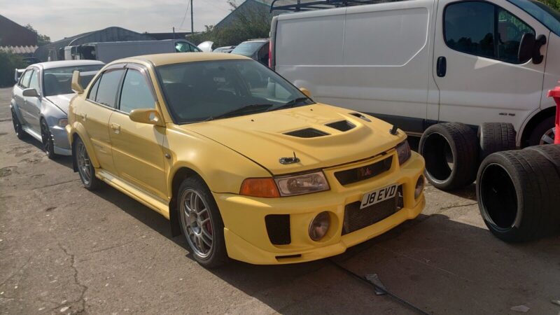 Mitsubishi Evo 5 Image