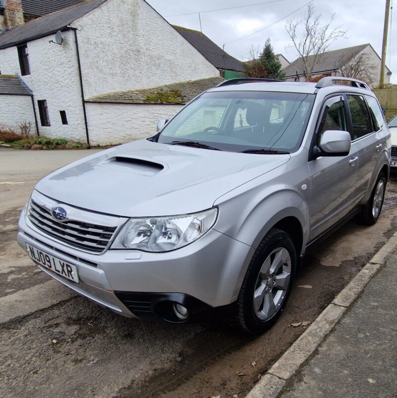 Subaru Forester 2.0 AWD Diesel Manual Image