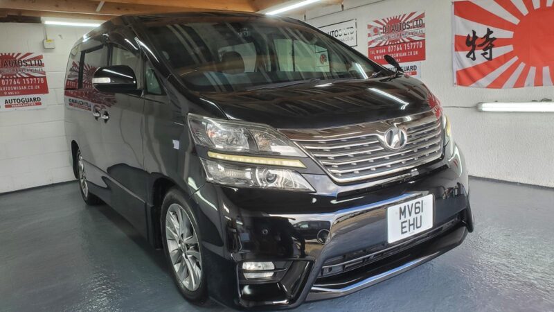 Toyota vellfire import 2.4 automatic black 7 leather seat sunroofs only 32k 2012 Image