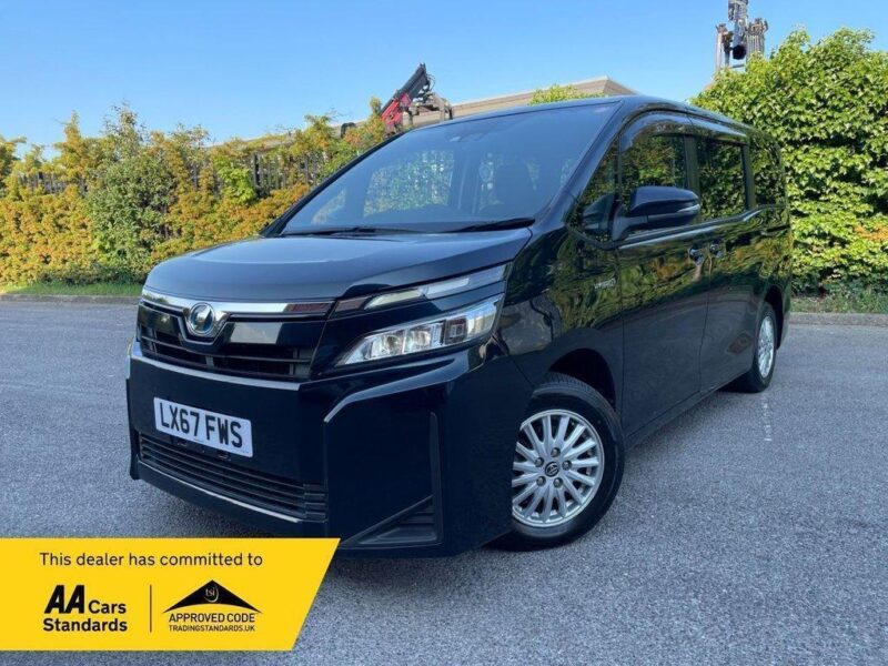 2017 67 TOYOTA VOXY/NOAH 1.8 HYBRID VVTI EXCEL AUTO 7 SEATS Image