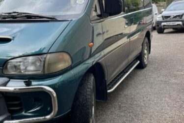 Mitsubishi Delica 2800 Turbo Space Gear Super Exceed Crystaline Roof 1994 reg Image