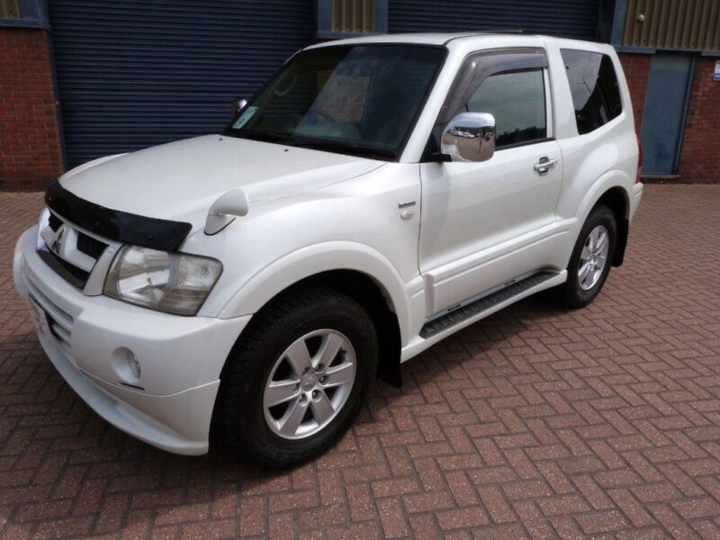 Mitsubishi Pajero Exceed 2 3.5i Auto Petrol Image