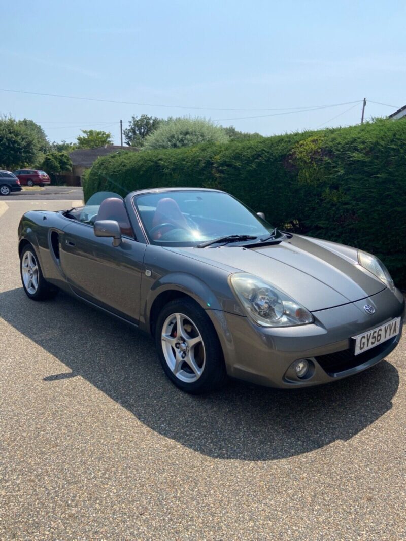 Toyota mr2 roadster 1.8vvti soft top, with hard top Image