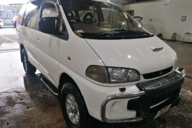 Mitsubishi Delica L400 4x4 Space Gear Super Exceed Image