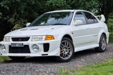MITSUBISHI Lancer EVO 5 Image