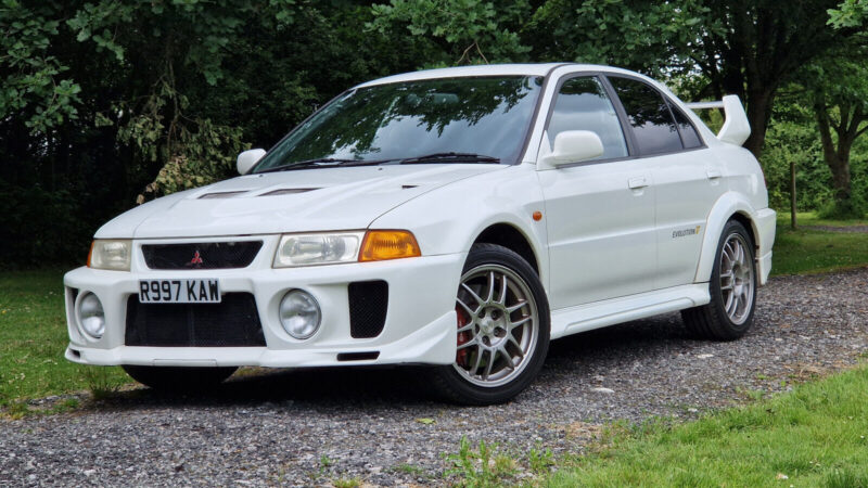 MITSUBISHI Lancer EVO 5 Image