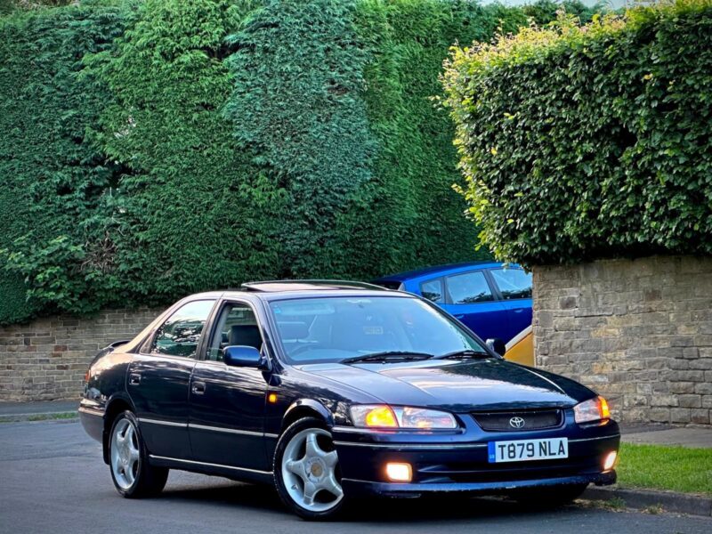 TOYOTA CAMRY 2.2i SPORT AUTOMATIC + 1 OWNER + TOYOTA SHSTRY + 4KEYS + RARE CAR + Image