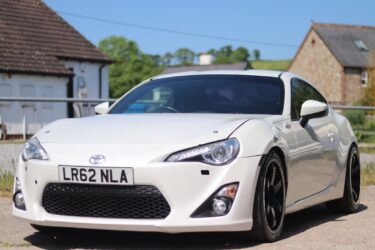 Toyota GT86 2.0 Boxer Coupe 2dr Petrol Manual Tastefully Modified Pearl White Image