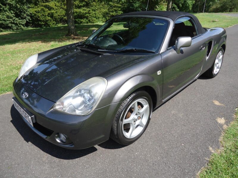 Toyota MR2 Image