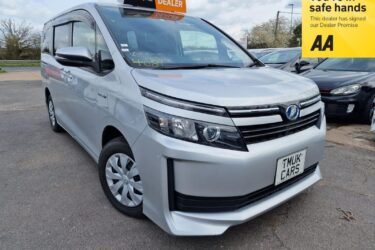 Toyota Voxy 1.8 Hybrid 7 Seats MPV MPV Petrol/Electric Hybrid Automatic Image