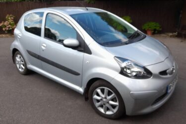 2008 TOYOTA 1.0 VVT-i PLATINUM 5DR **JUST 28,000 MILES** FSH LEZ FREE Image