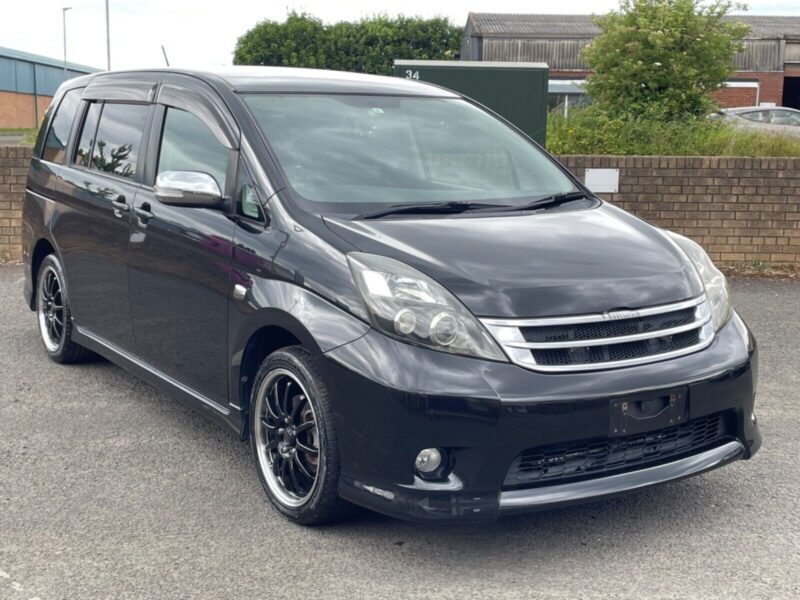 2009 Toyota ISIS 2.0 16V Auto 150BHP 7 Seater MPV JDM Import Image