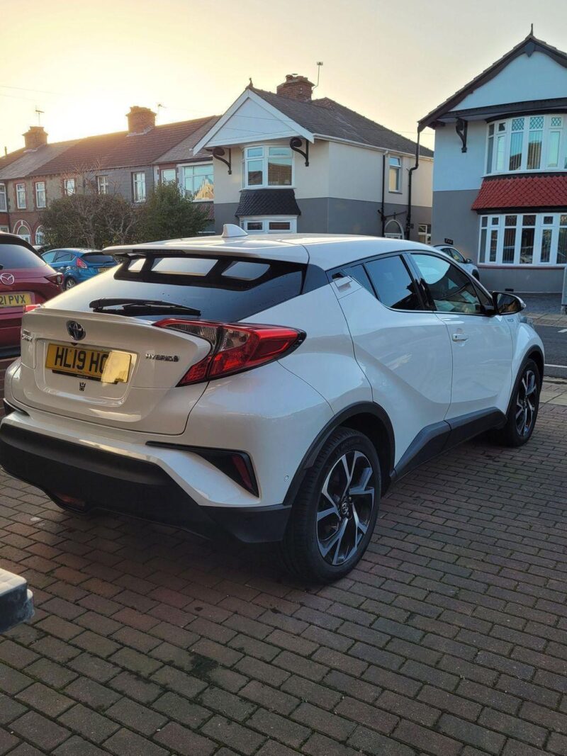2019 Toyota C-HR 1.8 Hybrid Design 5dr CVT HATCHBACK Petrol/Electric Hybrid Auto Image