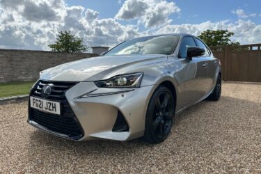 2021 (21) LEXUS IS 300h 2.5 SPORT HYBRID E-CVT Euro 6 (s/s) 4dr SILVER/GREY Image