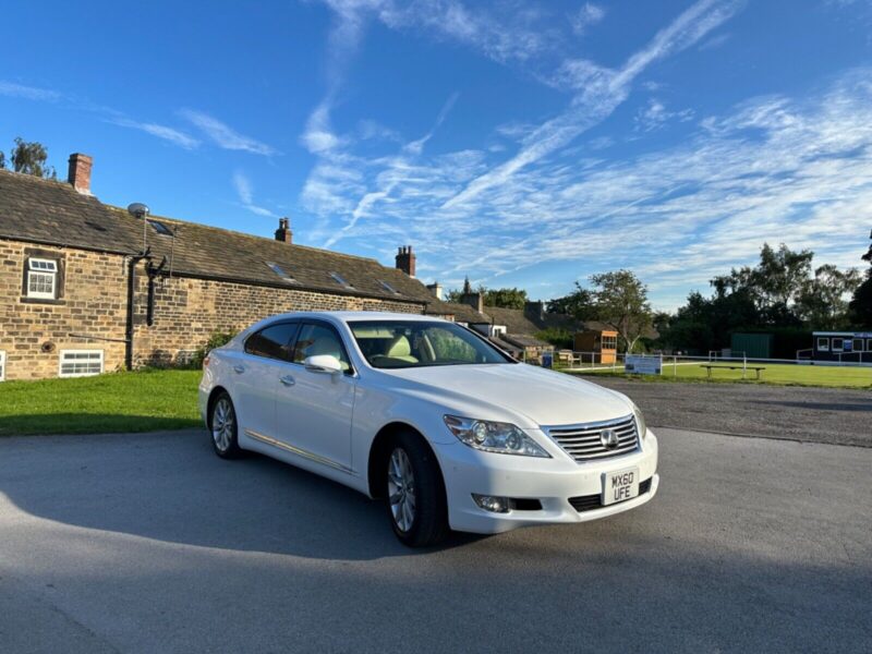 Lexus LS460 SE Pearl White Image