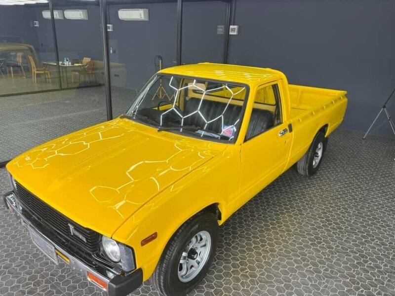 1982 Toyota Hilux RN40 Image